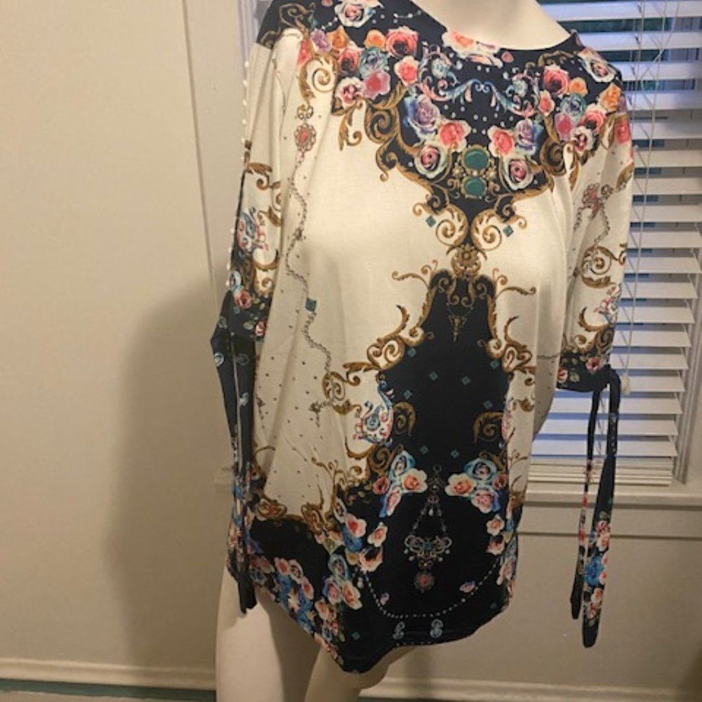 Exclusive Floral print cold shoulder tunic, size XL